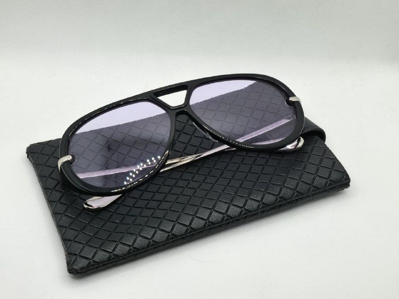 Солнцезащитные очки Bottega Veneta 2