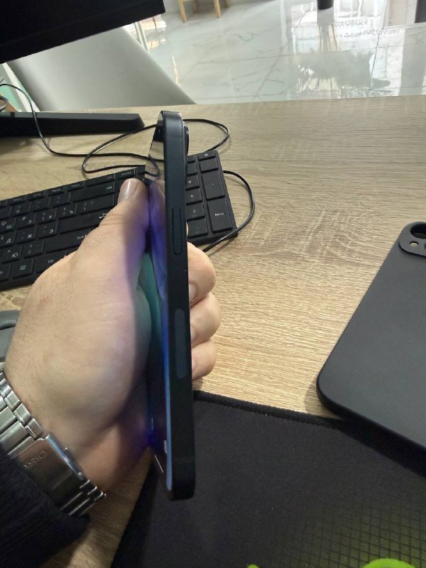 iPhone 14 4