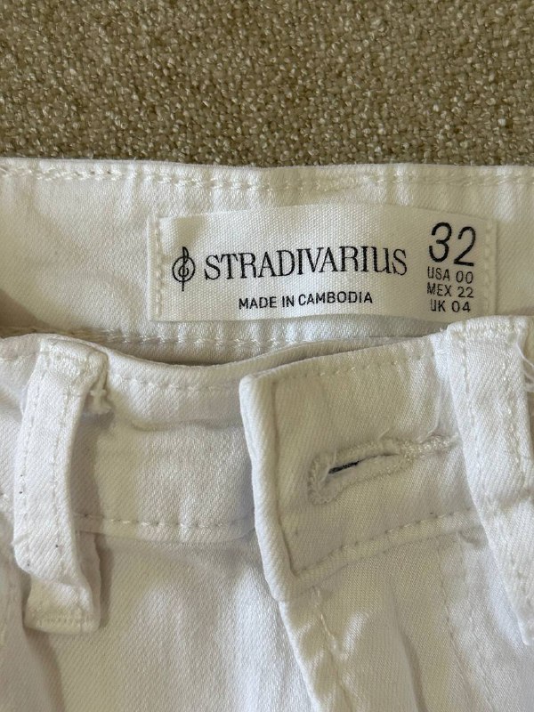 Манто молочного цвета, Манто серое, Джинсы Stradivarius 6