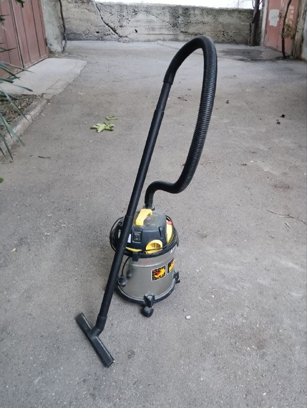 Стол раскладной, консоль, тумбочка, кресло компьютерное, зеркало, пылесос, удлинитель 9