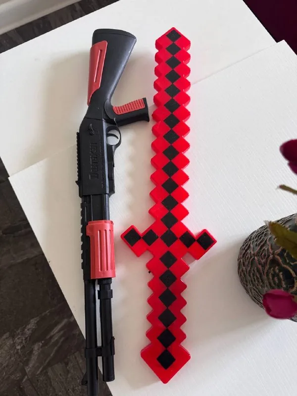 Детские игрушки, оружие, меч