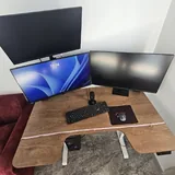 Мониторы Samsung ViewFinity S7 и AOC Q27J42XE, стол и аксессуары 7