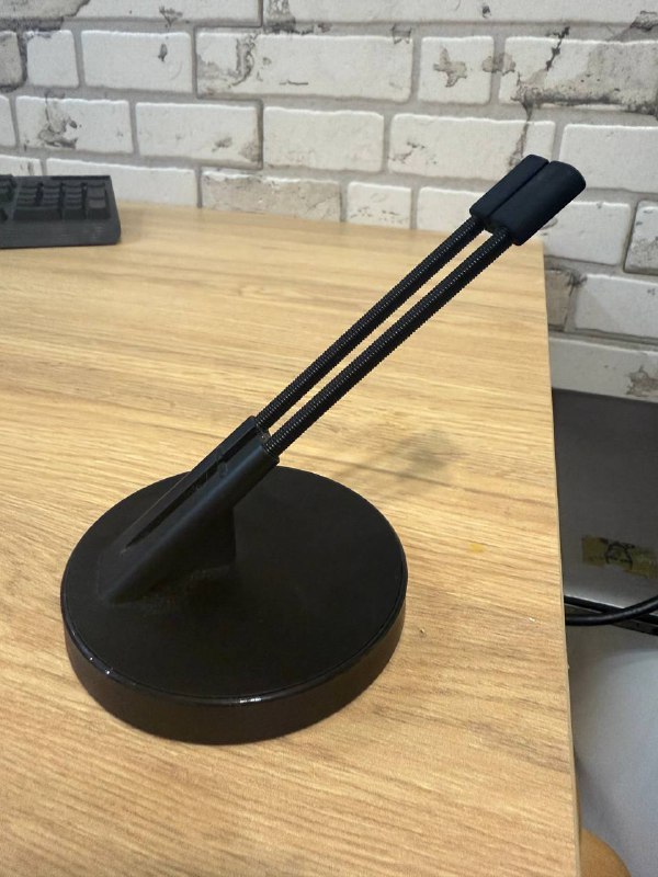 Игровой руль, оперативка, клавиатура, кресло, держатель кабеля, стол 9