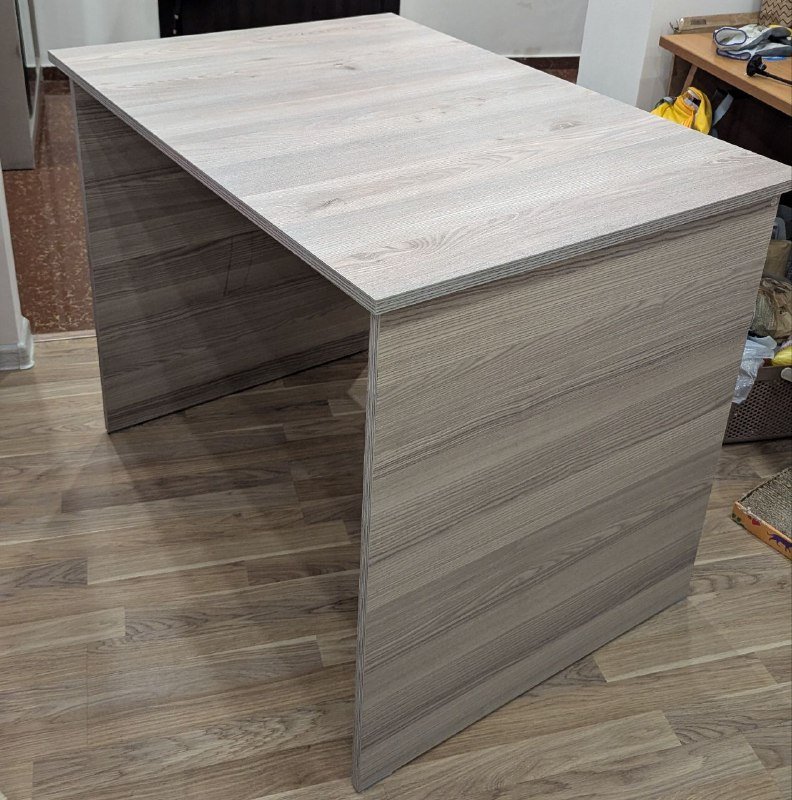 Письменный стол