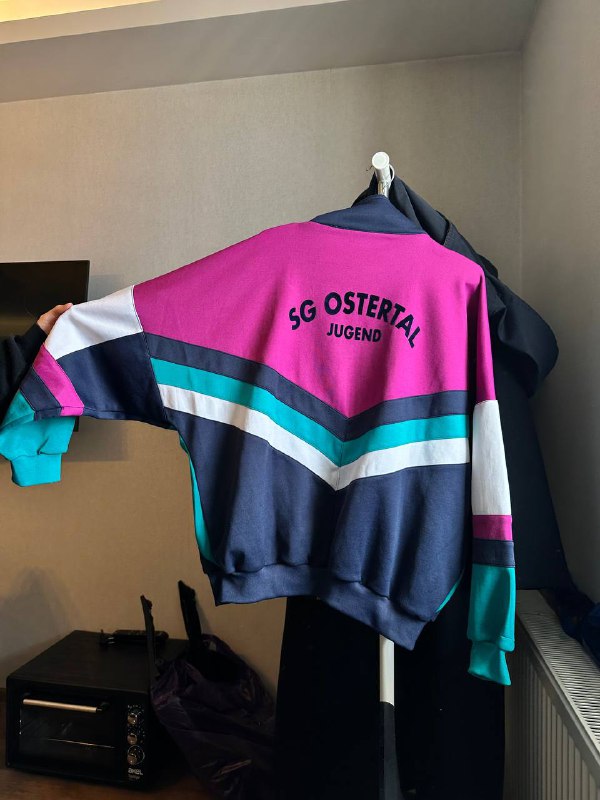 олимпийка оверсайз, зимнее пальто манго М 4