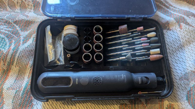 Гравер greenworks с насадками 2