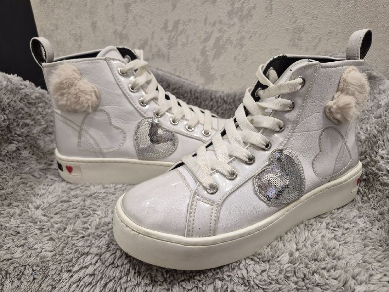 кеды lacoste 38, moschino love 37, nike manoa 38 5