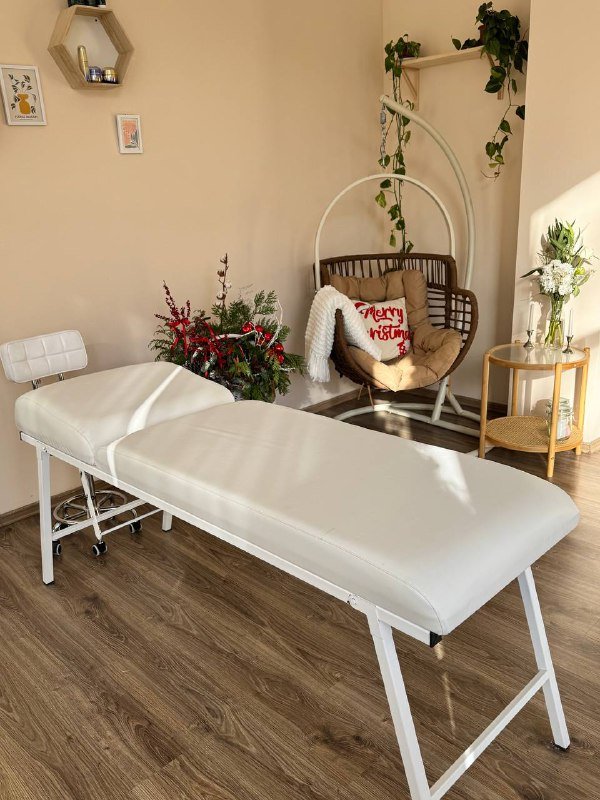 Профессиональные кушетки для косметолога и лешмейкера