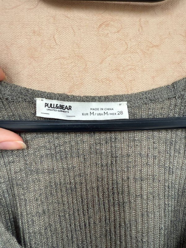 Платье Pull and Bear женское, размер M 3