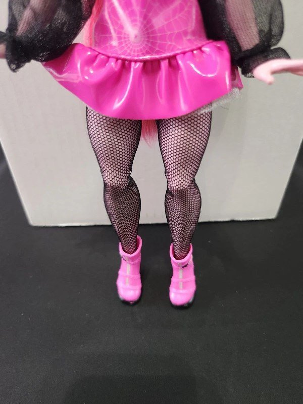 кукла Дракулаура 3