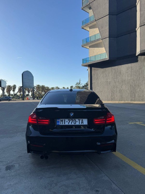 BMW F30 328i 5