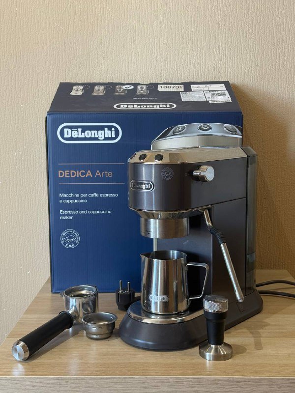 Рожковая кофемашина De’Longhi Dedica Arte