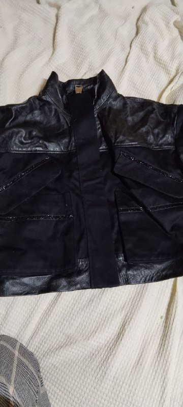 Куртка-жакет женский Gizia черный кожаный 3