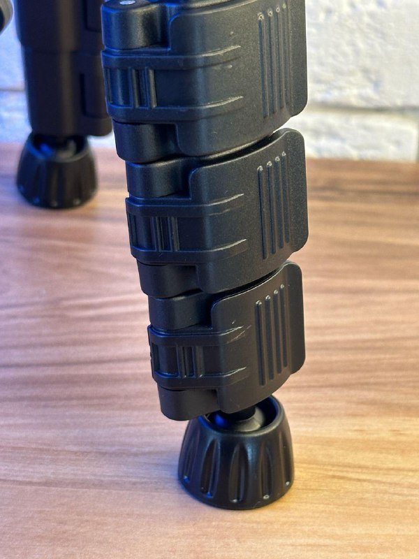 Профессиональный штатив до 1800 мм