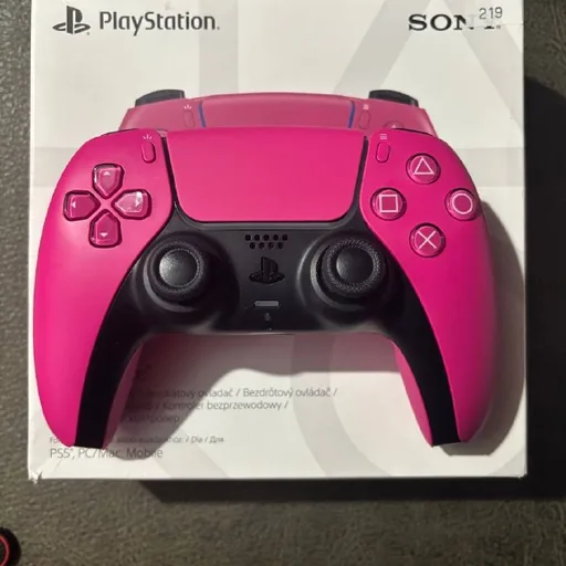 ვარდისფერი DualSense PS5 კონტროლერი