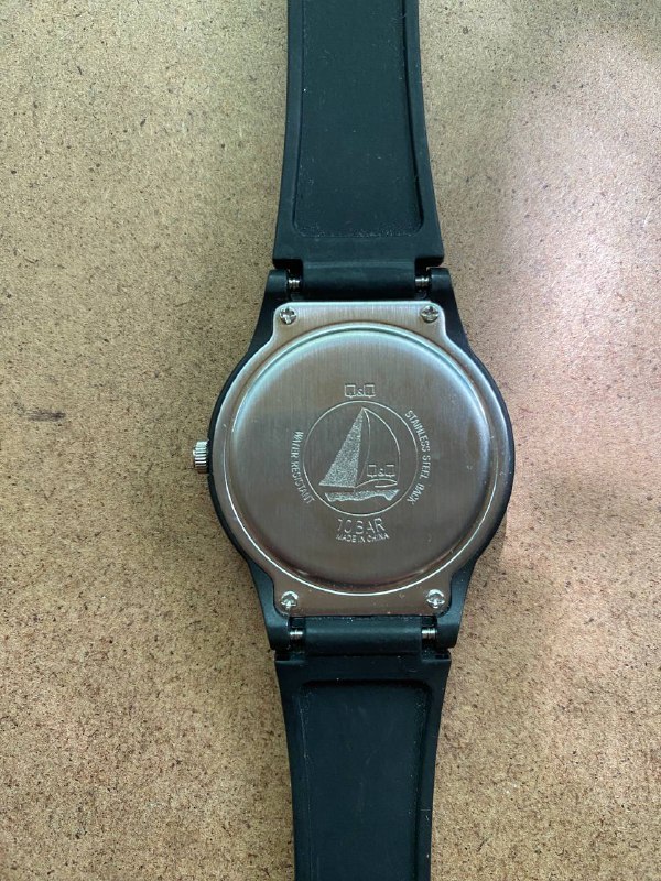 Часы QUARTZ 2