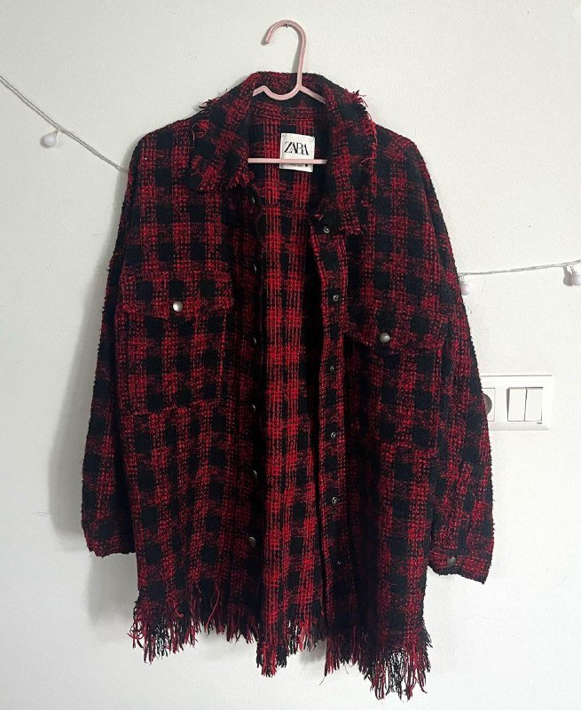 Красный жакет Zara оверсайз с накладными карманами