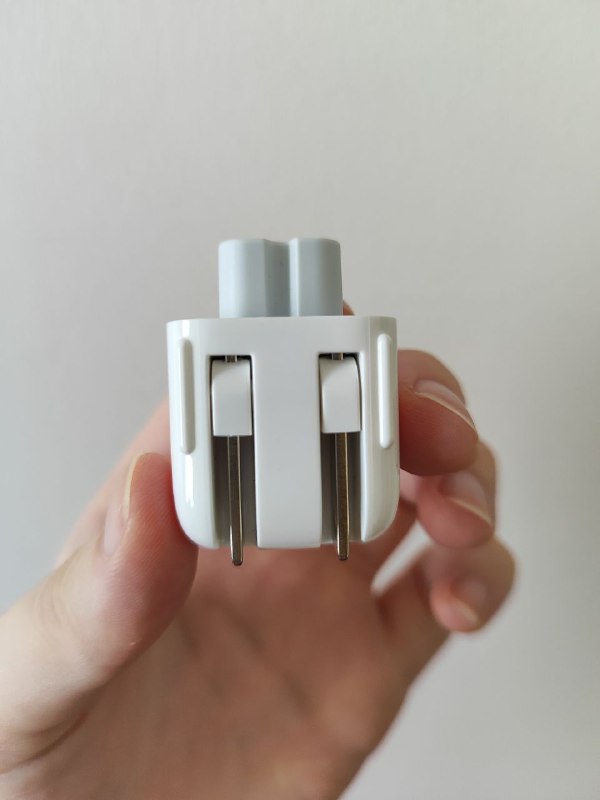 Адаптер-вилка Apple A1555 для американских розеток 2