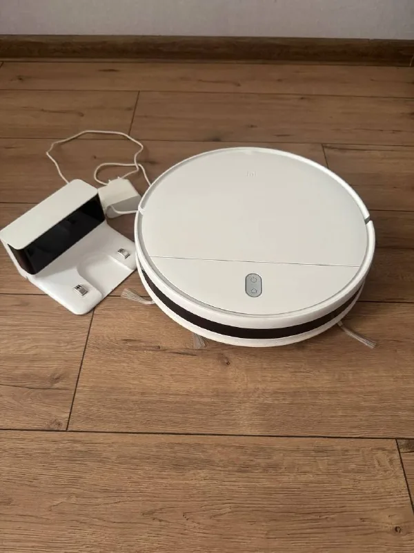 Xiaomi Mi Robot Vacuum-Mop Essential