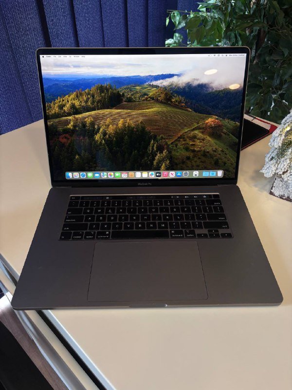 Macbook Pro 2019 i9 32GB 1TB SSD 2 видеокарты 8GB