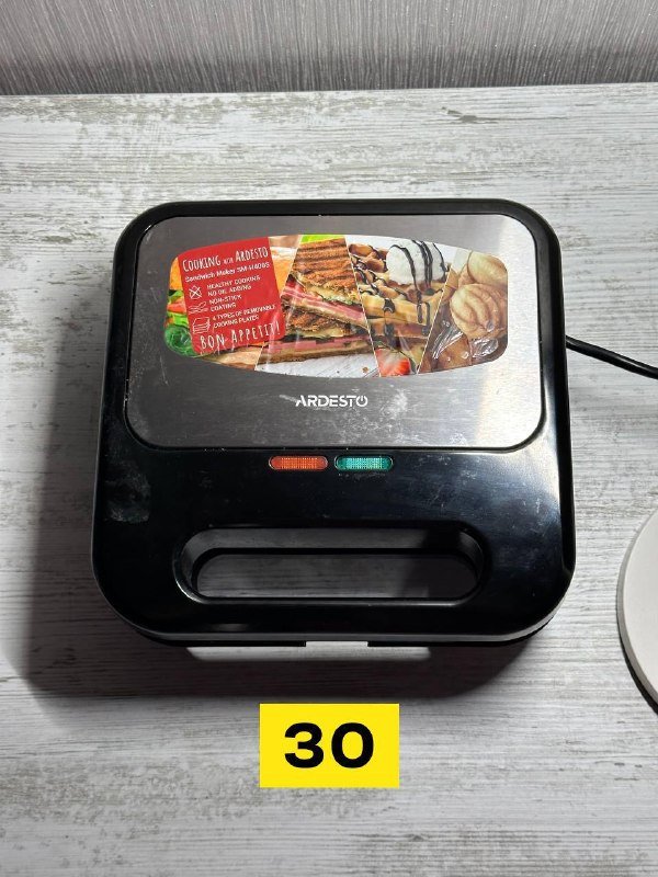 Вафельница, мельницы, фен, блендеры, кофемолка, световые панели