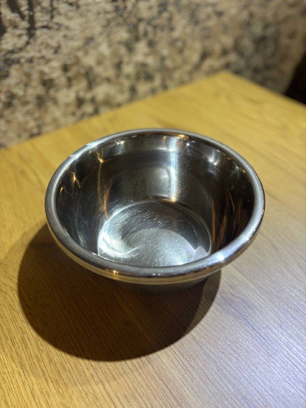 Весы, ручная кофемолка, формы для выпекания, миска 4