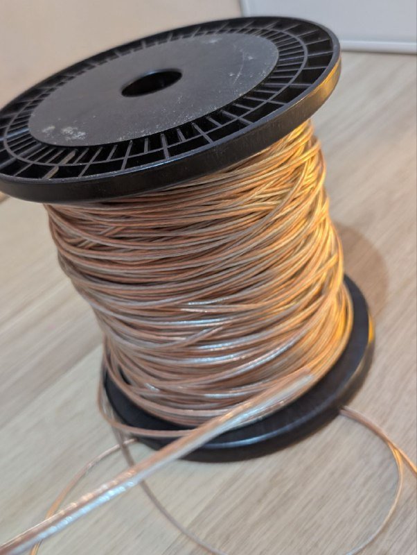 Провод около 60 метров