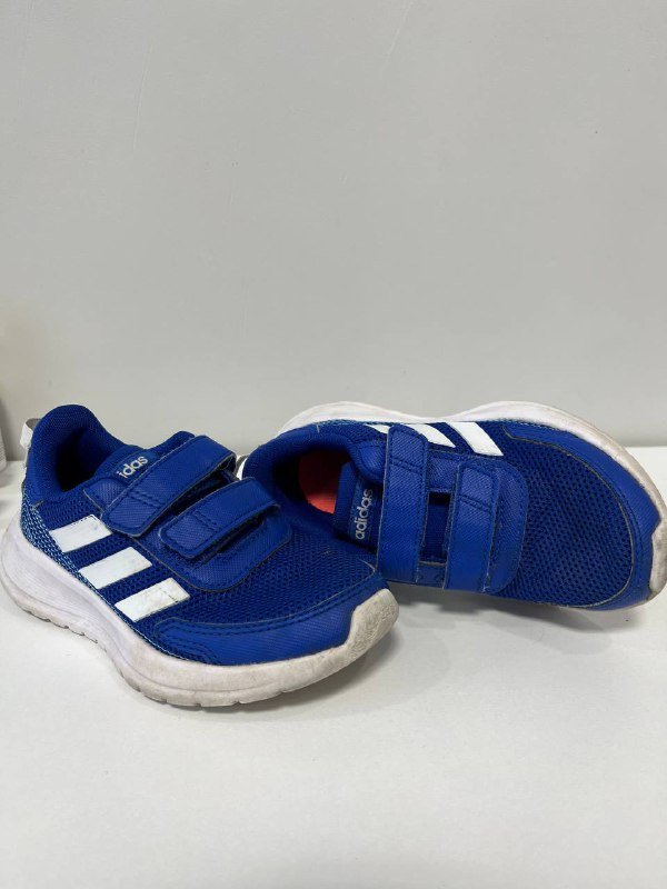 Кроссовки Адидас, джинсовые шорты женские