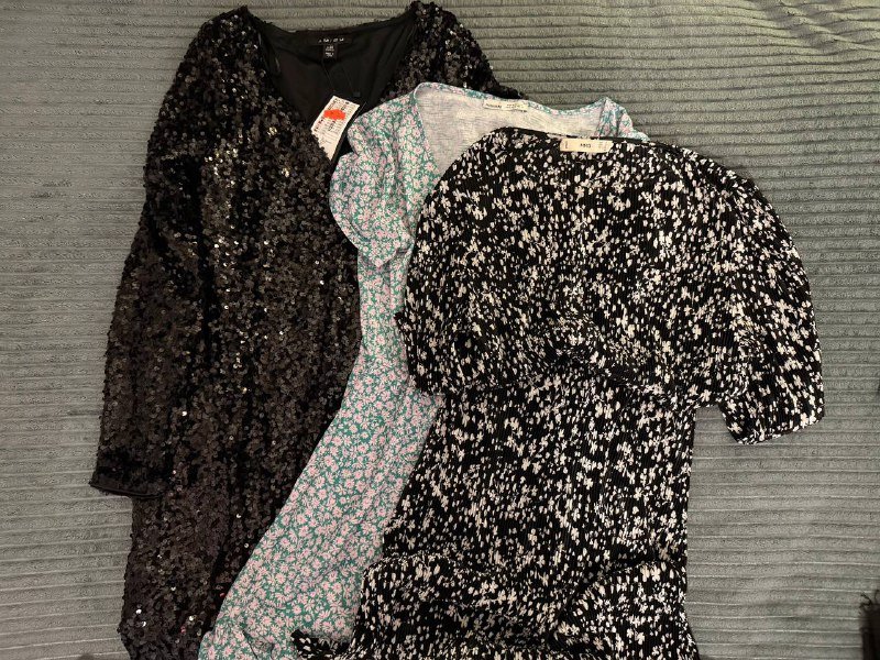 Пакет женской одежды: джинсы, шорты, платья, пиджак 2