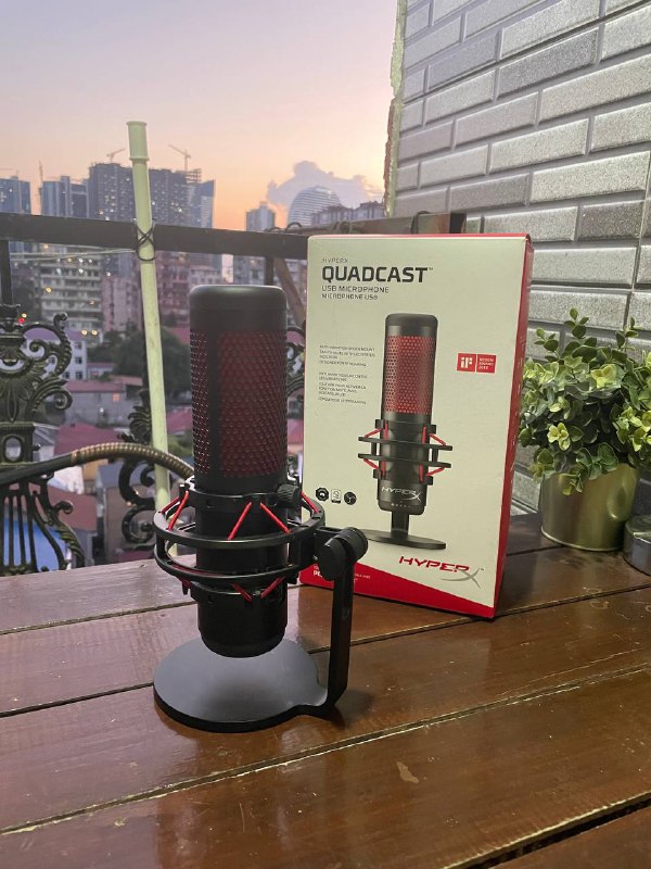 Микрофон HyperX QuadCast