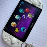 Белая PS Vita 2