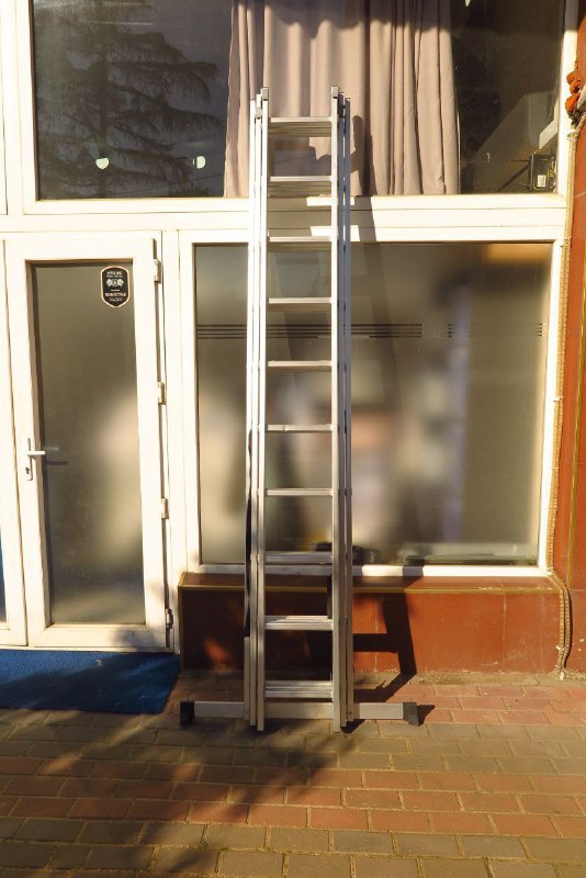 Лестница 7м, одно деление 2,70м 3