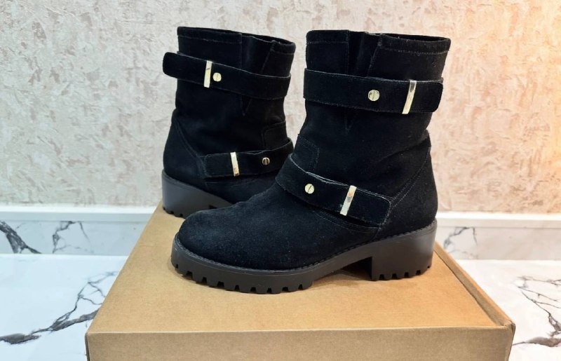 Платья черные, размер M и L, полусапожки Corso Como 38,5 2