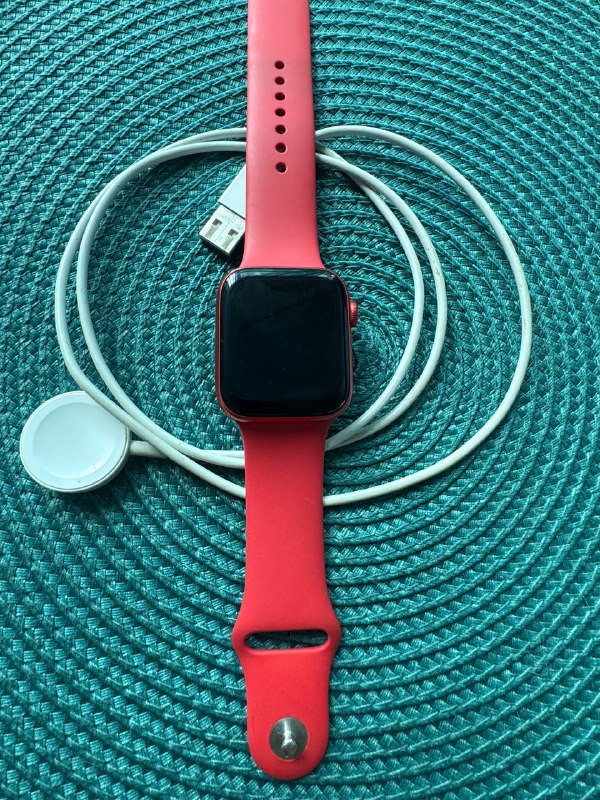 Apple Watch Series 6 (GPS,44mm), женские часы Tissot, браслеты Pandora, серебряные украшения, парфюм Lancom