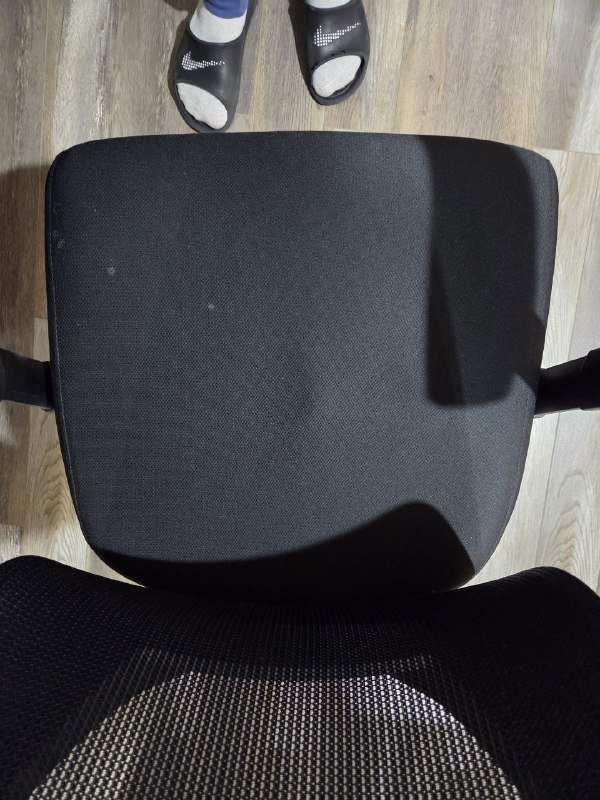 Кресло офисное с регулировкой высоты и подлокотников 5