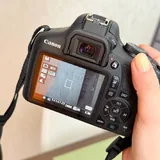 Canon EOS 2000D 2