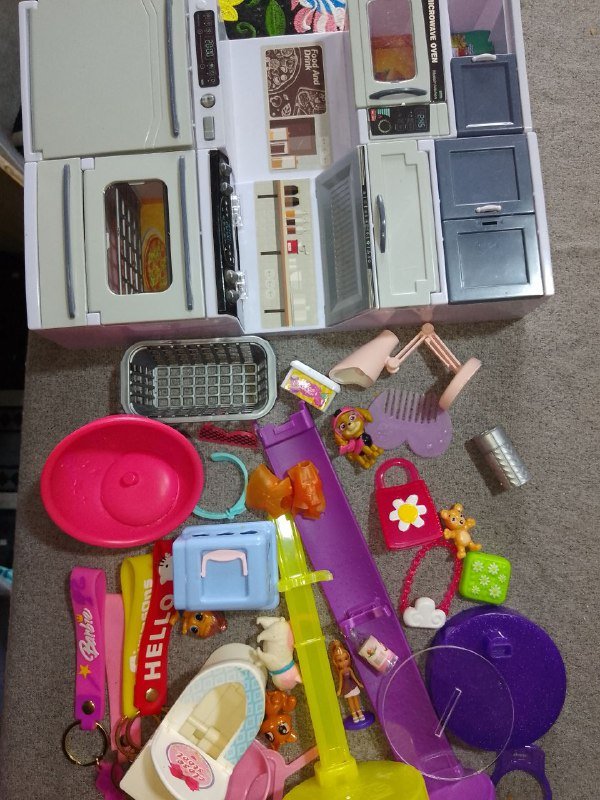 Игрушечная кухня и аксессуары