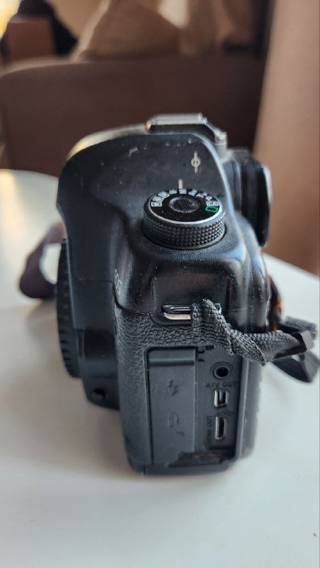 Фотоаппарат Canon EOS 5D Mark II 2