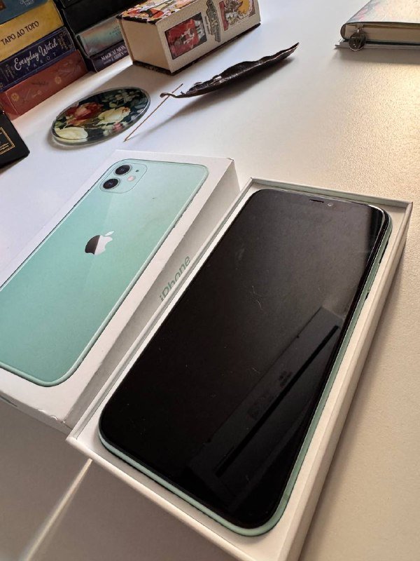 Голубой iPhone 11 128 GB 2