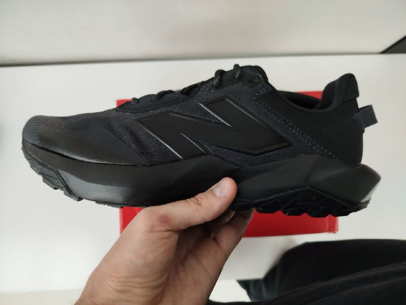 Спортивные оригинальные кроссовки New Balance 3