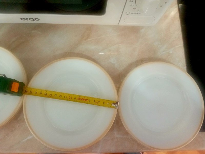 Тарелки плоские и глубокие 19 см, 5+3 шт