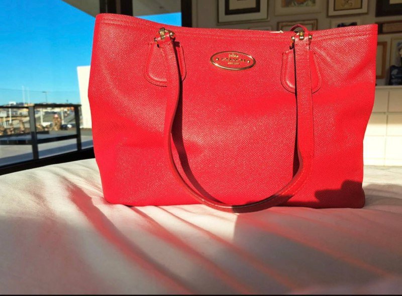 Кожаная сумка Coach красная 2