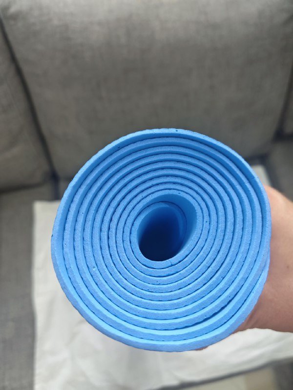 Набор ковриков для йоги и массажный валик