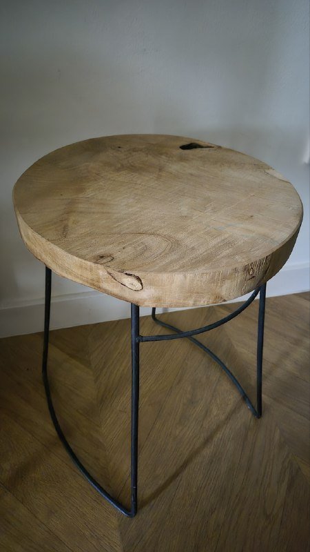 Столик табурет из дерева и металла