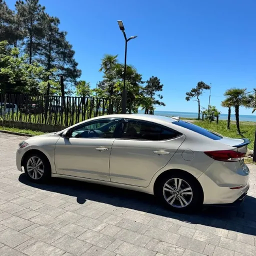 Hyundai Elantra 2017