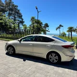 Hyundai Elantra 2017 1
