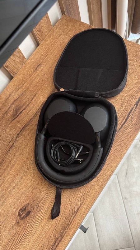 Наушники Sony XM5 черные 3