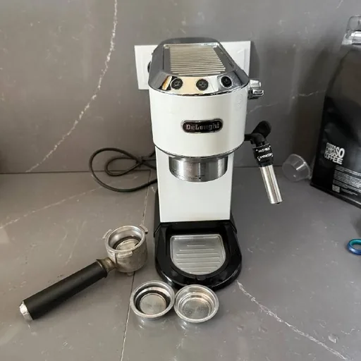 Кофемашина DeLonghi Dedica