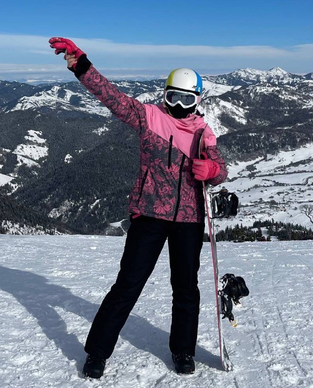 Горнолыжный костюм, ботинки Wrangler, женский боди, юбки леопардовая и атласная, мужские кроссовки и ботинки, чехлы на iPhone, сумки через плечо, гамак 9