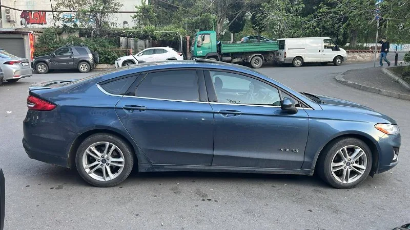 Ford Fusion 2018, гибрид 2.0 3